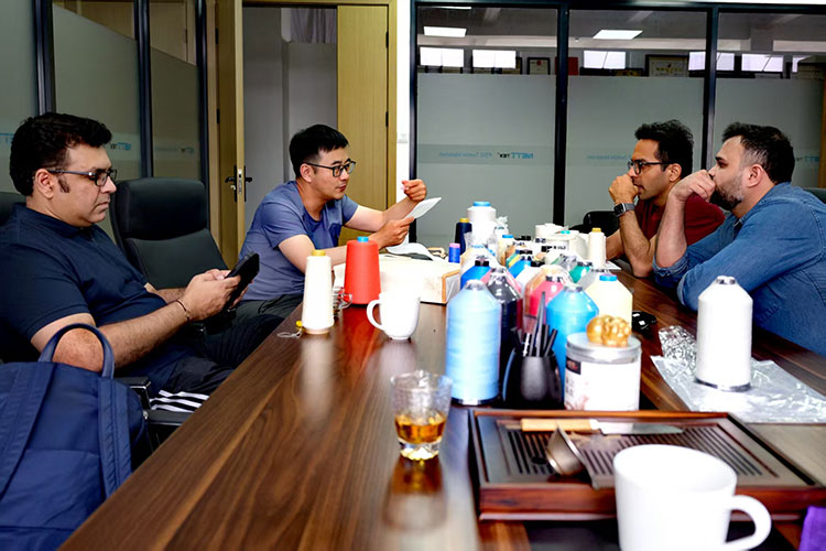 Welcome Indian Customers to Visit Our Company!